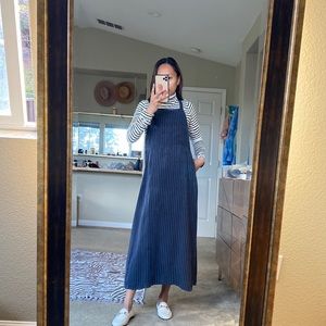 Maxi apron dress style